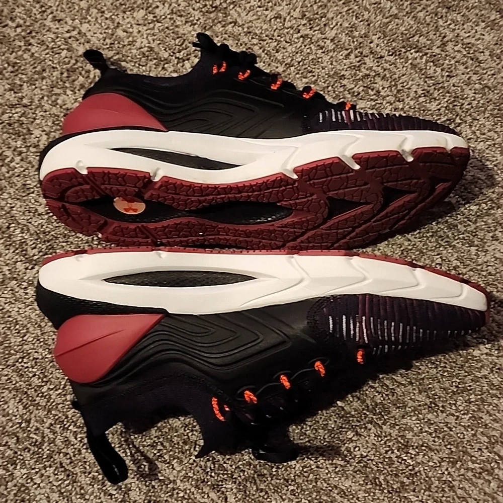 NWOT Under Armour Hovr Phantom 2 intelliknit speed form size 10 maroon/black - Picture 3 of 8